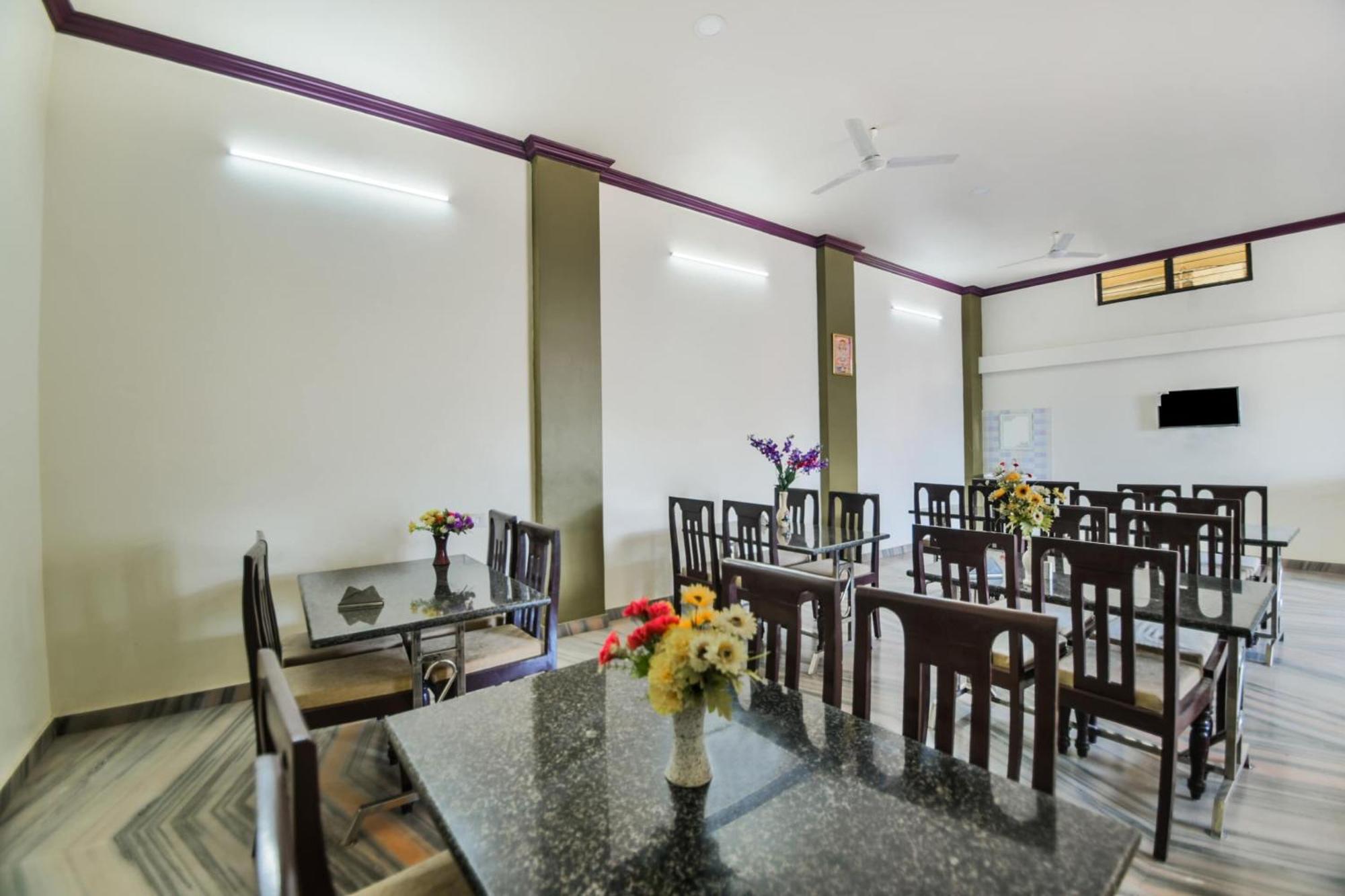 Hotel O Kalika Resort Lakāwās 外观 照片